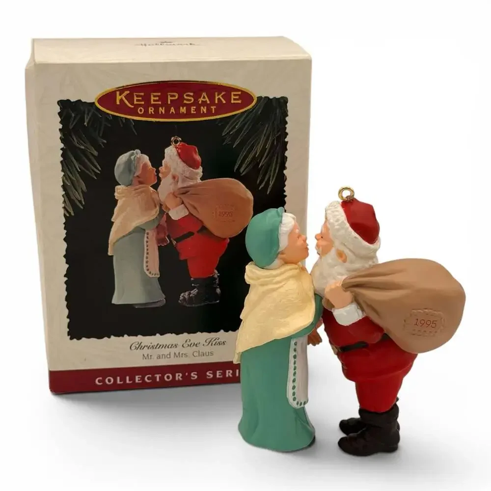 Hallmark Collector 's Series Christmas Eve Kiss Mr. & Mrs. Claus